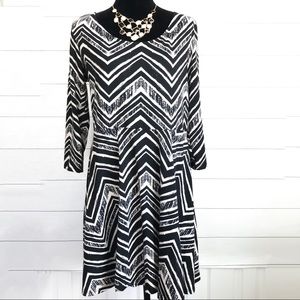 Xhilaration Patterned 3/4 Sleeve Skater Dress